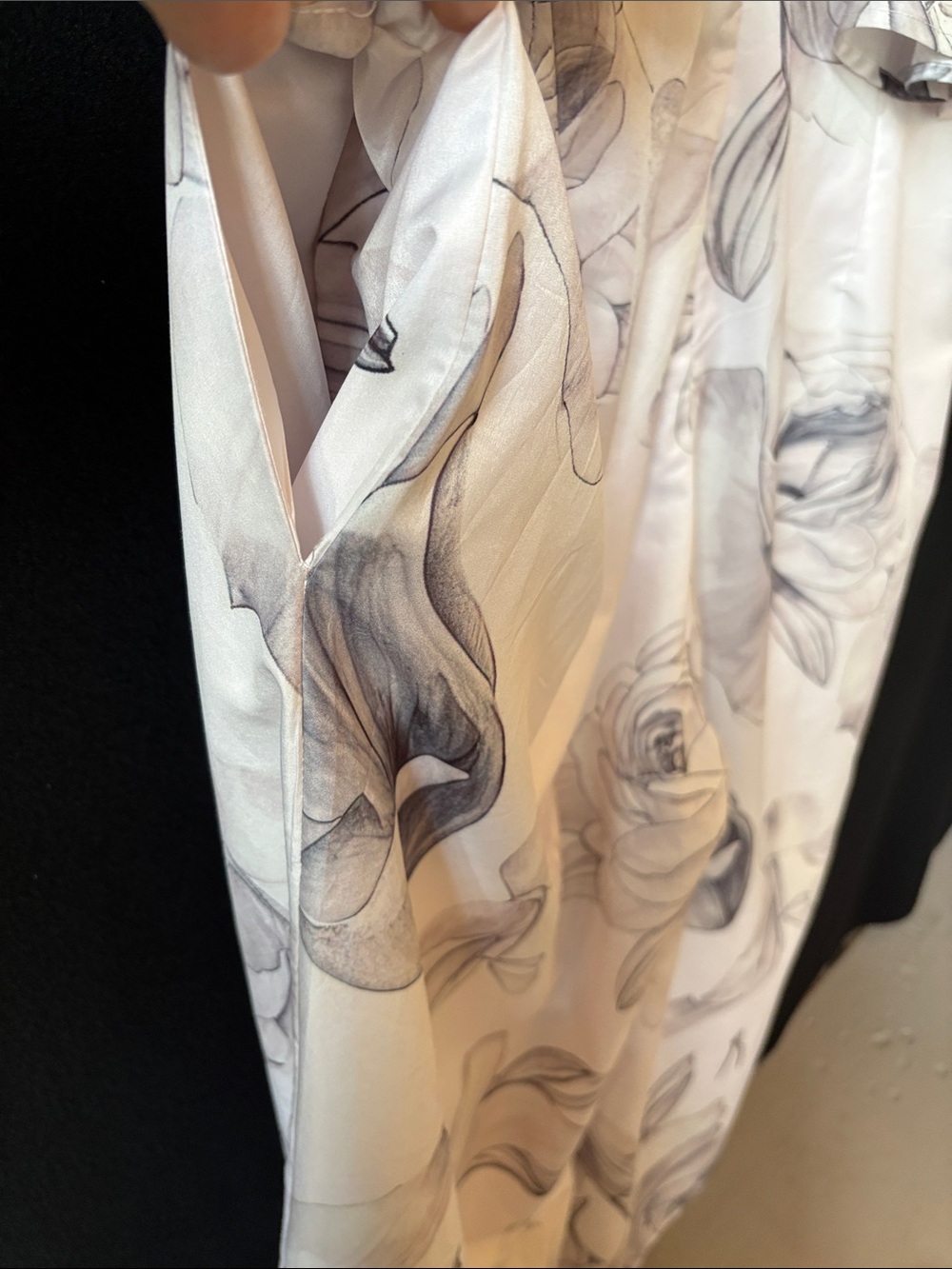 Light Cream Floral V-Neck Wide-Leg Jumpsuit - Picture 6 of 11